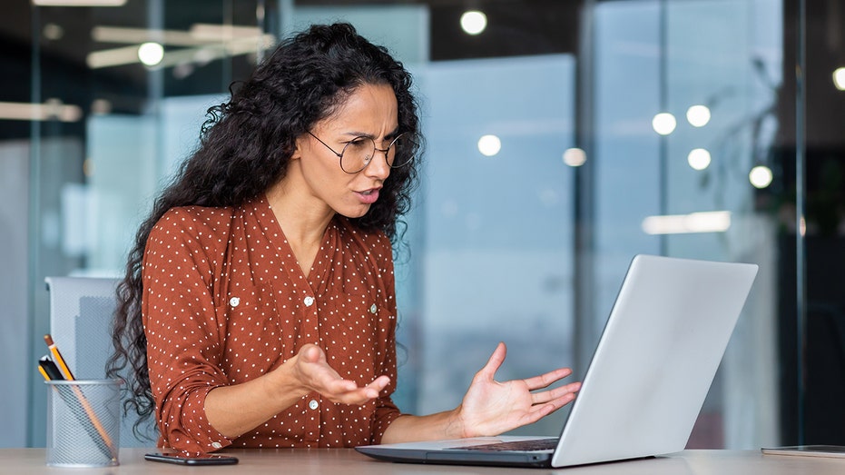 woman on computer call