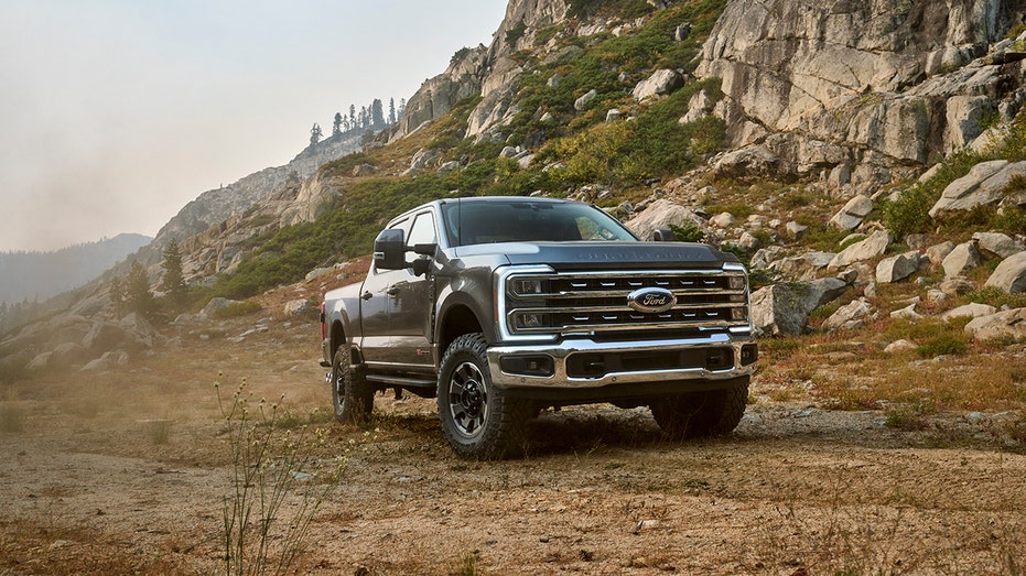 2023 Ford Super Duty F-250 Tremor Off-Road Package