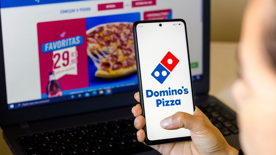 domino's mobile ordering