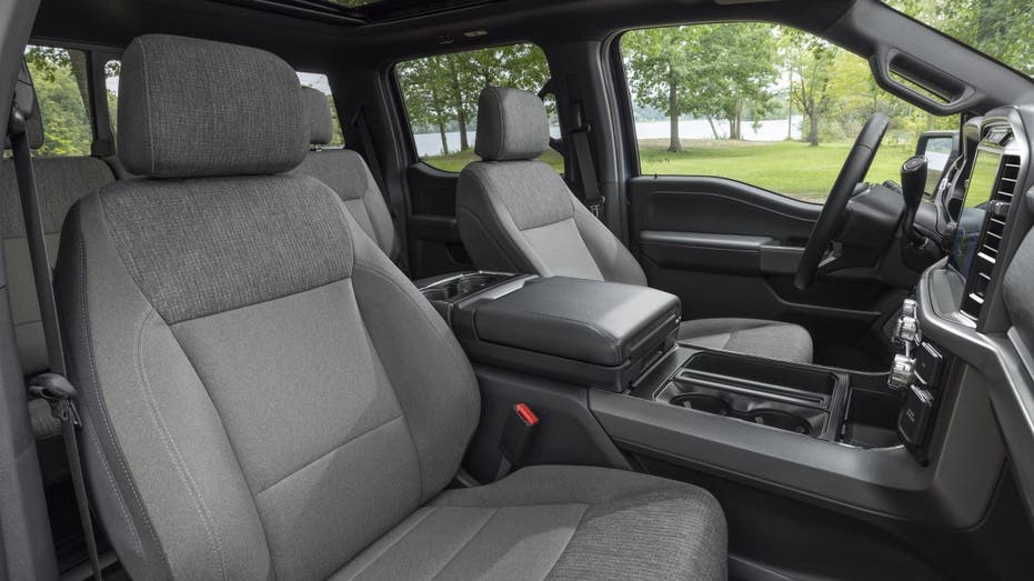 2024 Ford F-150 XLT Interior