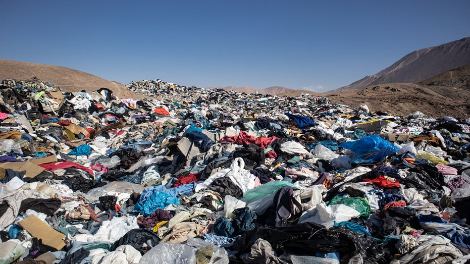 Clothing landfill in Chile