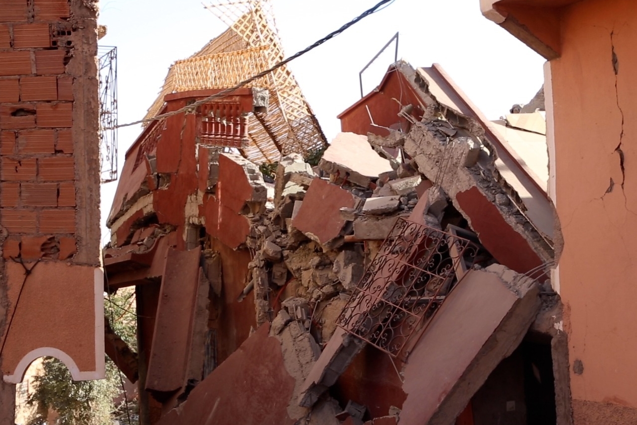 MARRAKESH, MOROCCO - SEPTEMBER 9: A view of a destroyed building after a 7 magnitude earthquake in Marrakesh, Morocco on September 9, 2023. At least 820 people were killed and 672 others injured following a powerful earthquake that struck Morocco, the country's Interior Ministry said Saturday. (Photo by Stringer/Anadolu Agency via Getty Images)