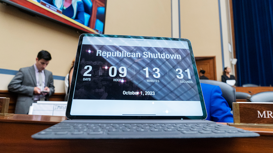 Countdown clock for government shutdown