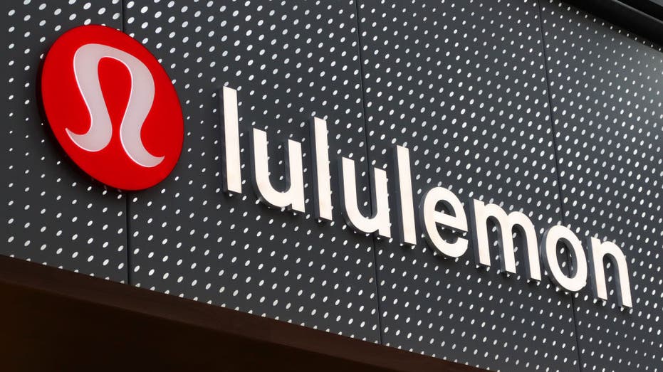 Lululemon logo