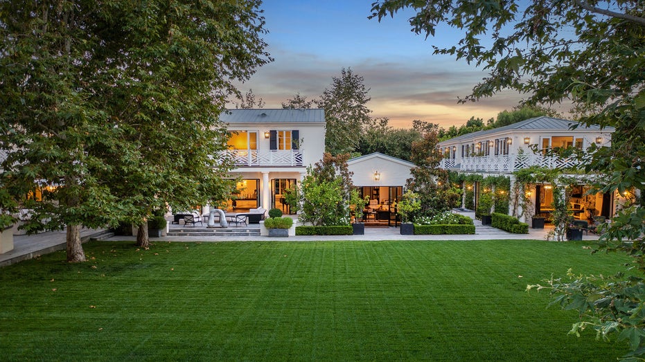 view of house backyard