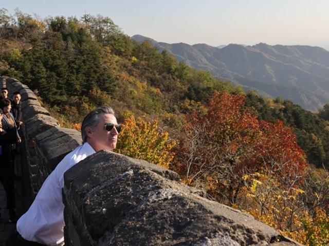 Gavin Newsom, governor of the U.S. state of California, visits the Mutianyu section of the Great Wall in Beijing, capital of China, Oct. 26, 2023. (Photo by Xing Guangli/Xinhua via Getty Images)