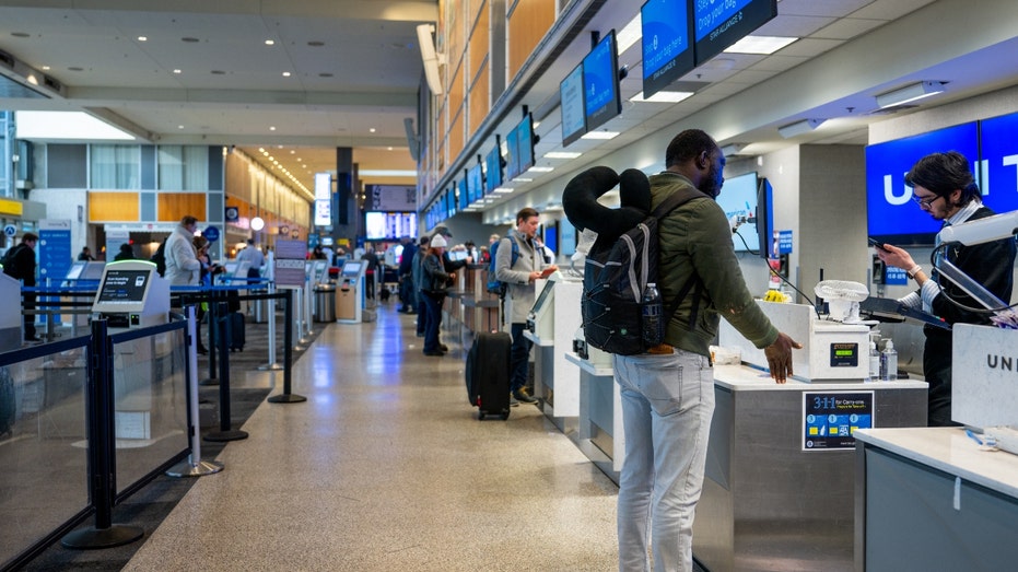 Austin Airport travelers