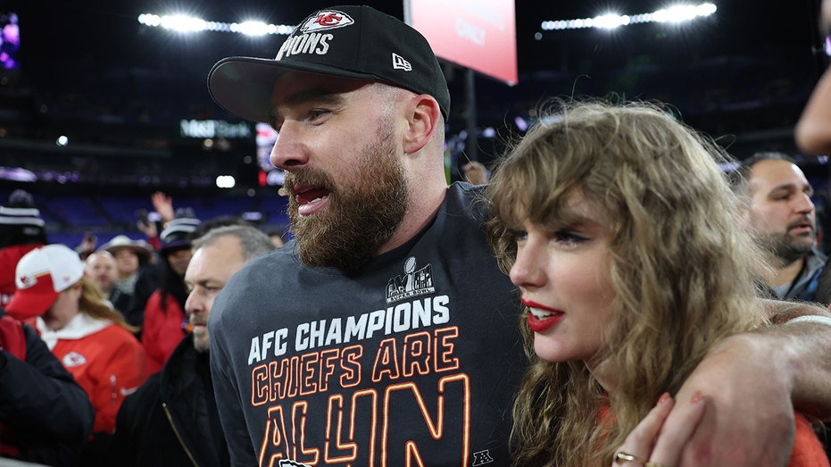 Travis Kelce, Taylor Swift