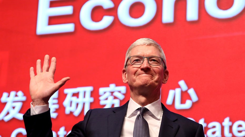 Apple CEO Tim Cook in China