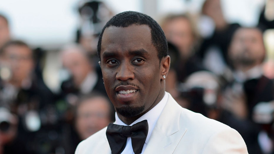 Sean Combs smiling